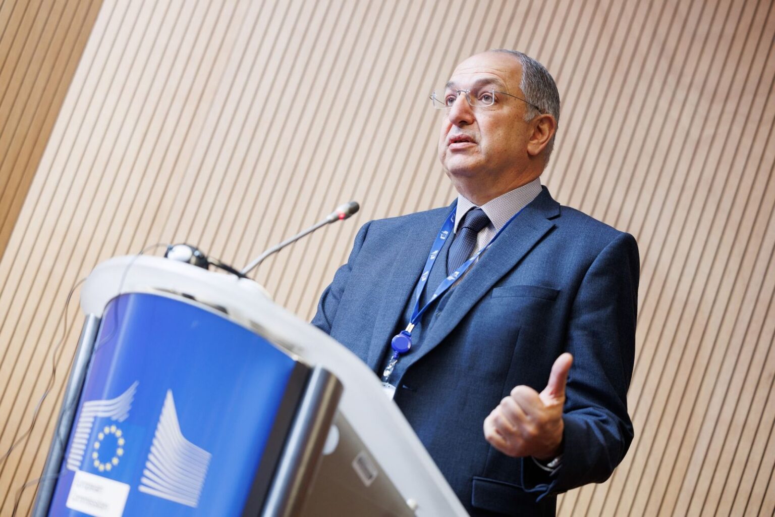 EBFA welcomes Commissioner Kadis’ sensitive approach on bottom trawling